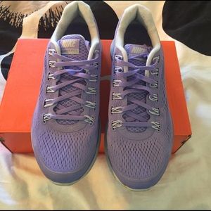 Women's Nike lunarglides 4 lavender sz 11