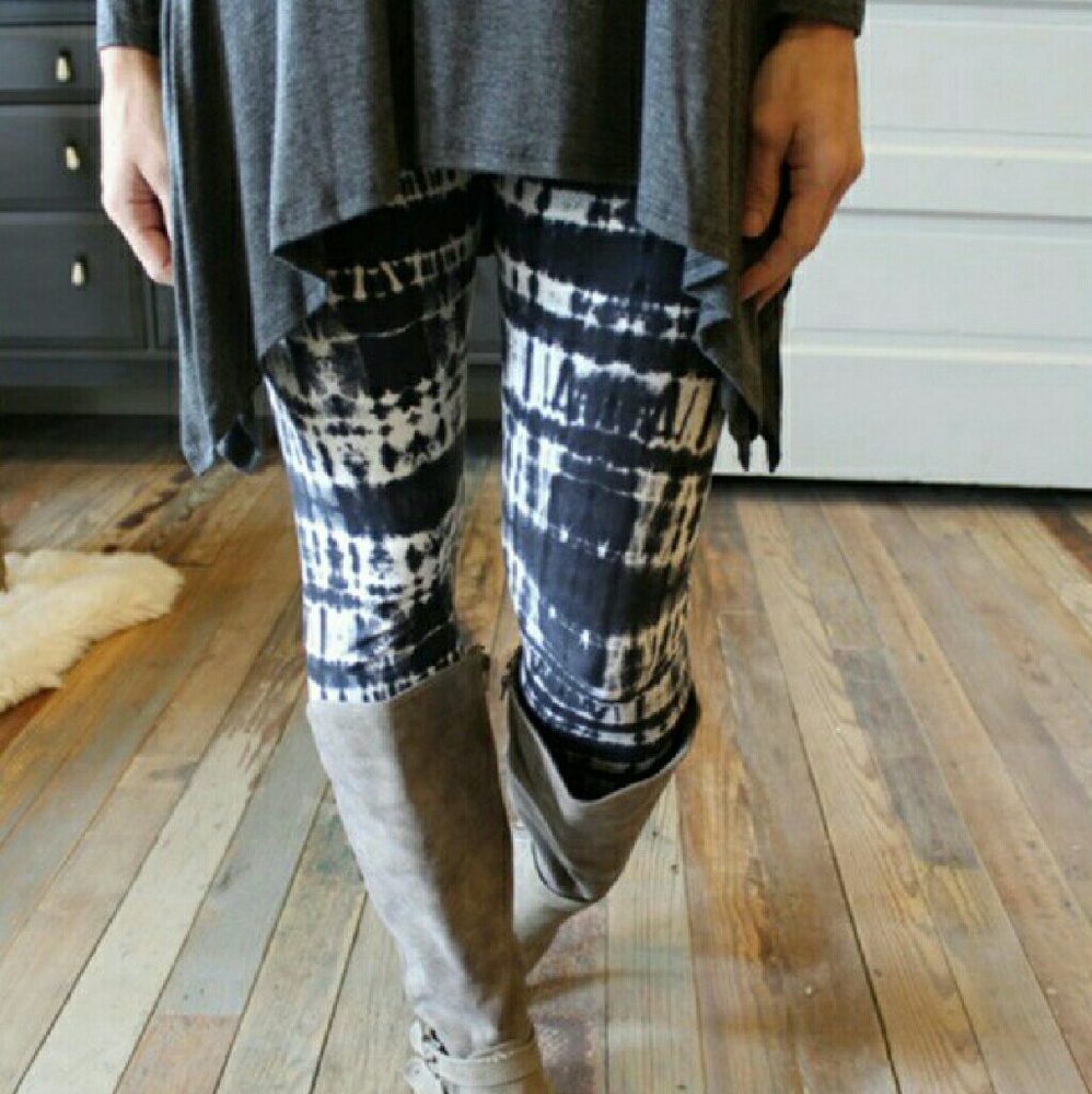 Dark gray-navy tie dye leggings!