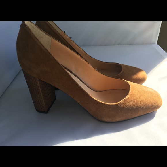 Size 6 Franco Sarto Tan Suede Heels - Picture 2 of 3