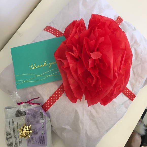 Meet your Posher, Anna - Picture 2 of 2