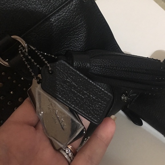 Coach Bandanna mercer AND Matching wallet! - Picture 4 of 8