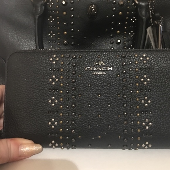 Coach Bandanna mercer AND Matching wallet! - Picture 6 of 8