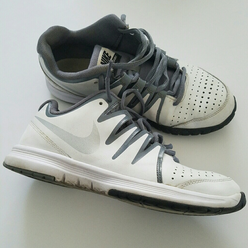 Nike Vapor Court Tennis Shoes