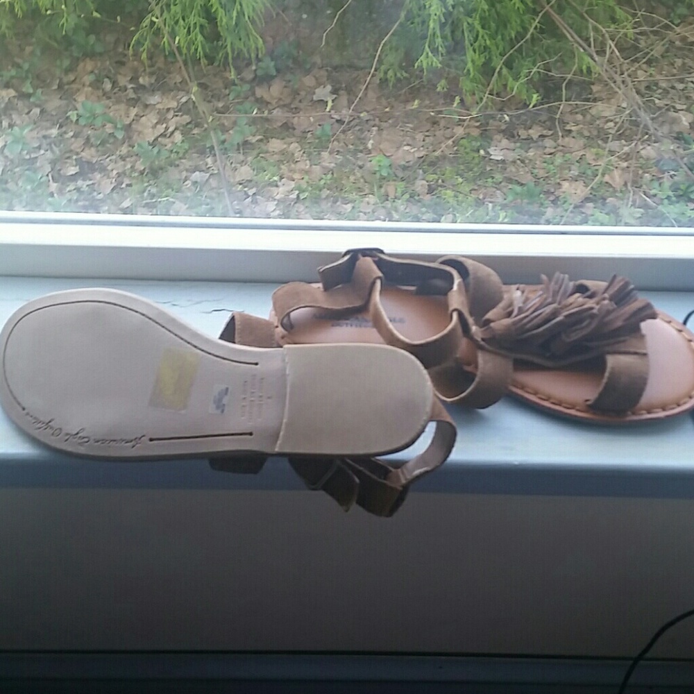 SOLDAmerican Eagle Sandal - Picture 4 of 6