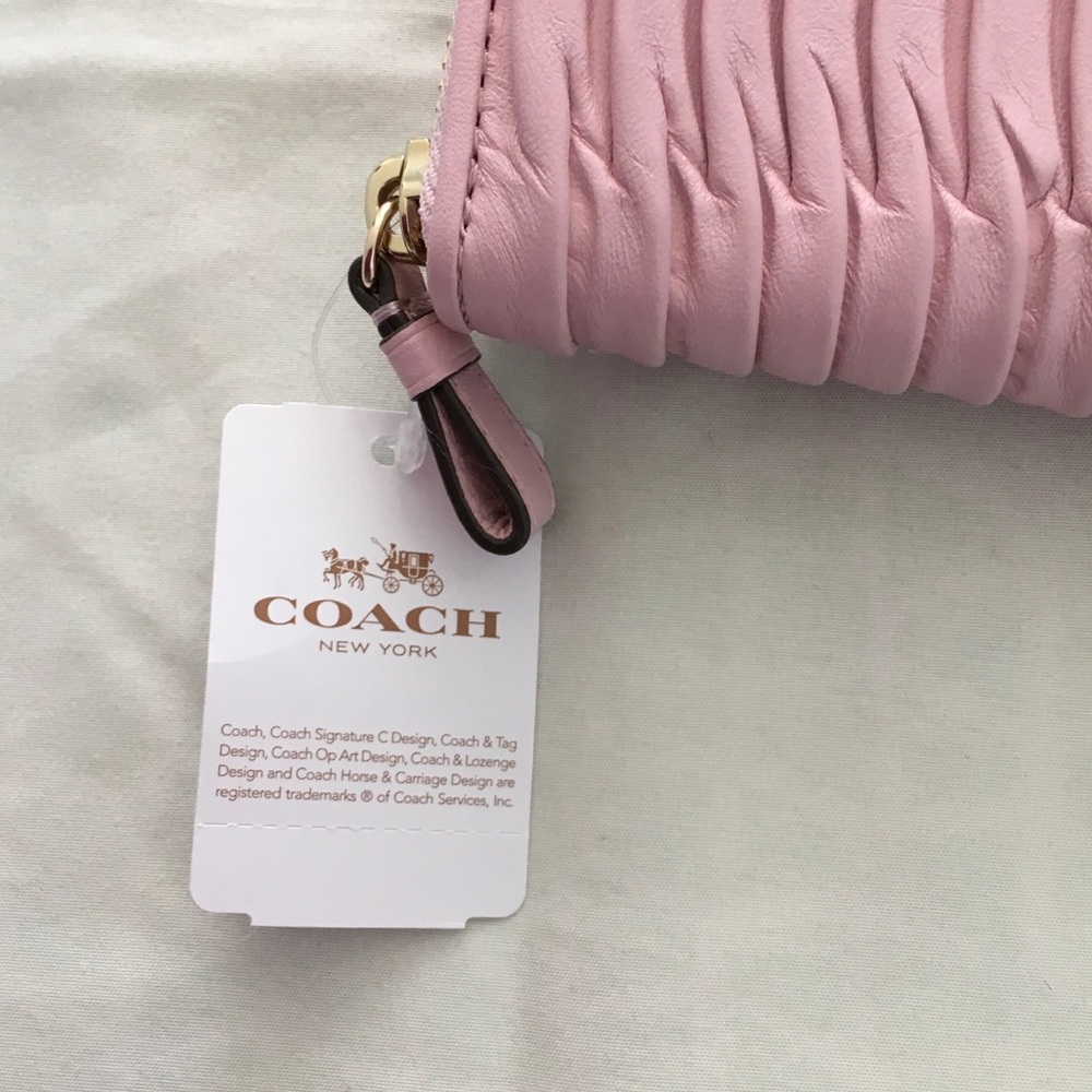 NWT Coach zip around wallet - Picture 3 of 6