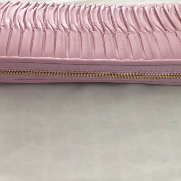 NWT Coach zip around wallet - Picture 5 of 6