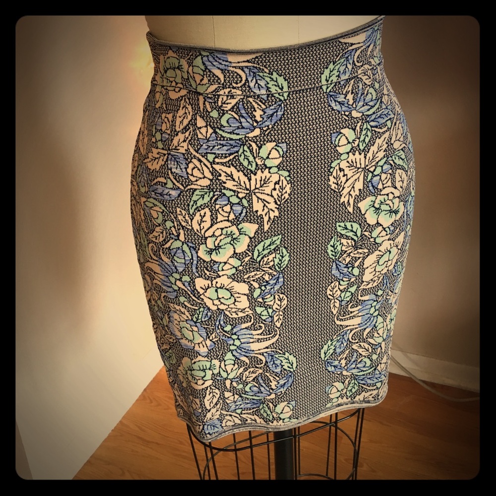 BCBG Max Azaria flowered pencil skirt