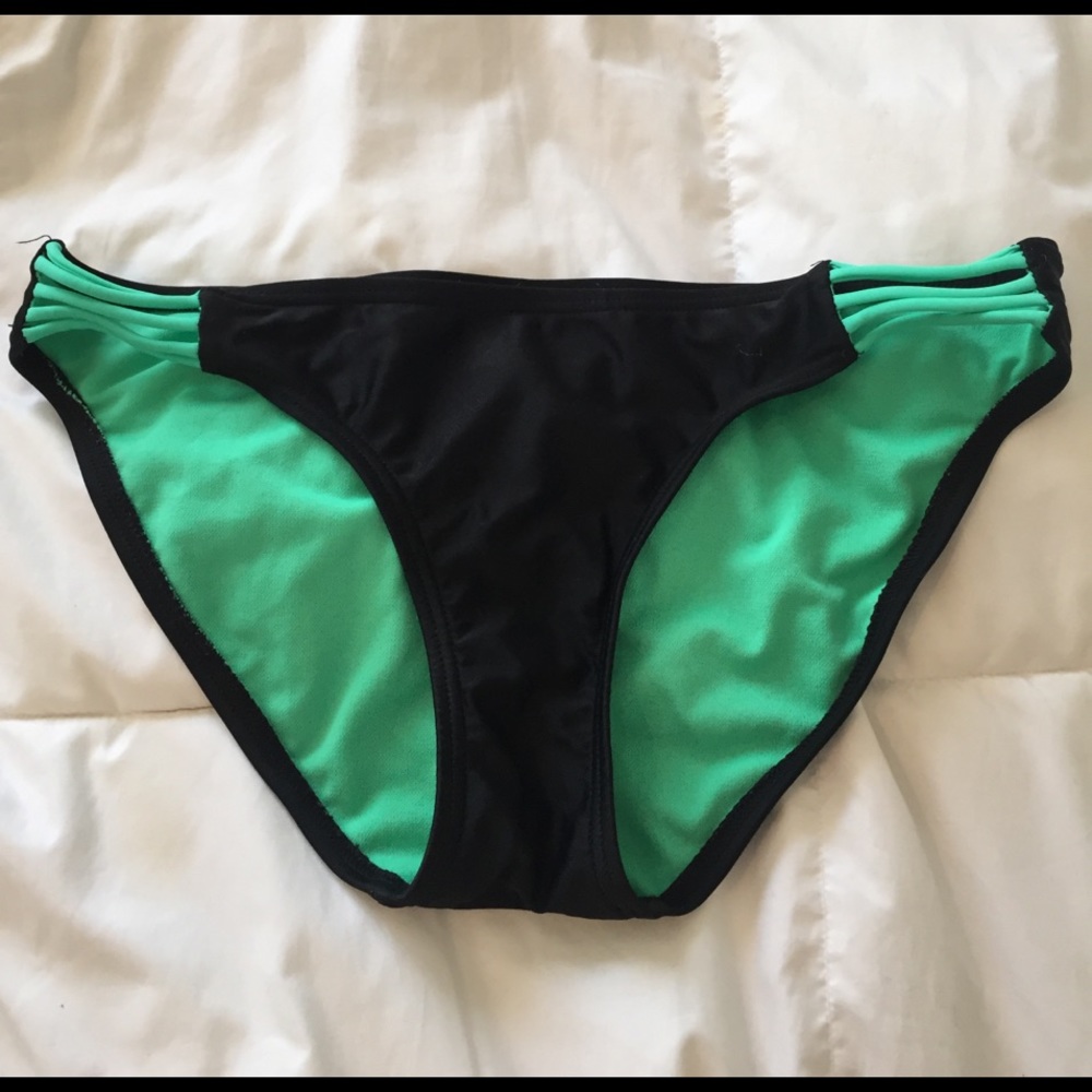 Bikini bottoms