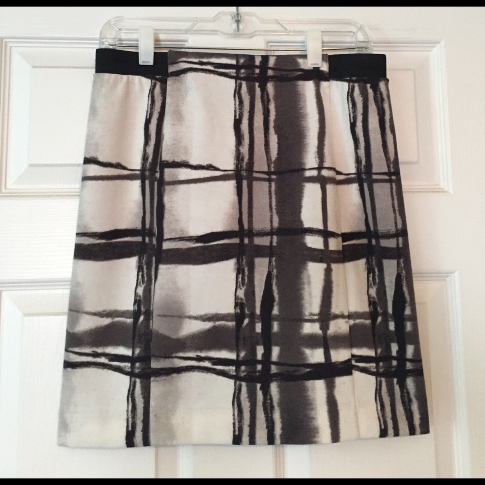 Simply Vera Pencil Skirt