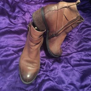 Vincent Camuto boots