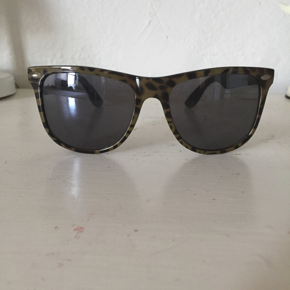 Leopard Print Cat Eye Sunglasses