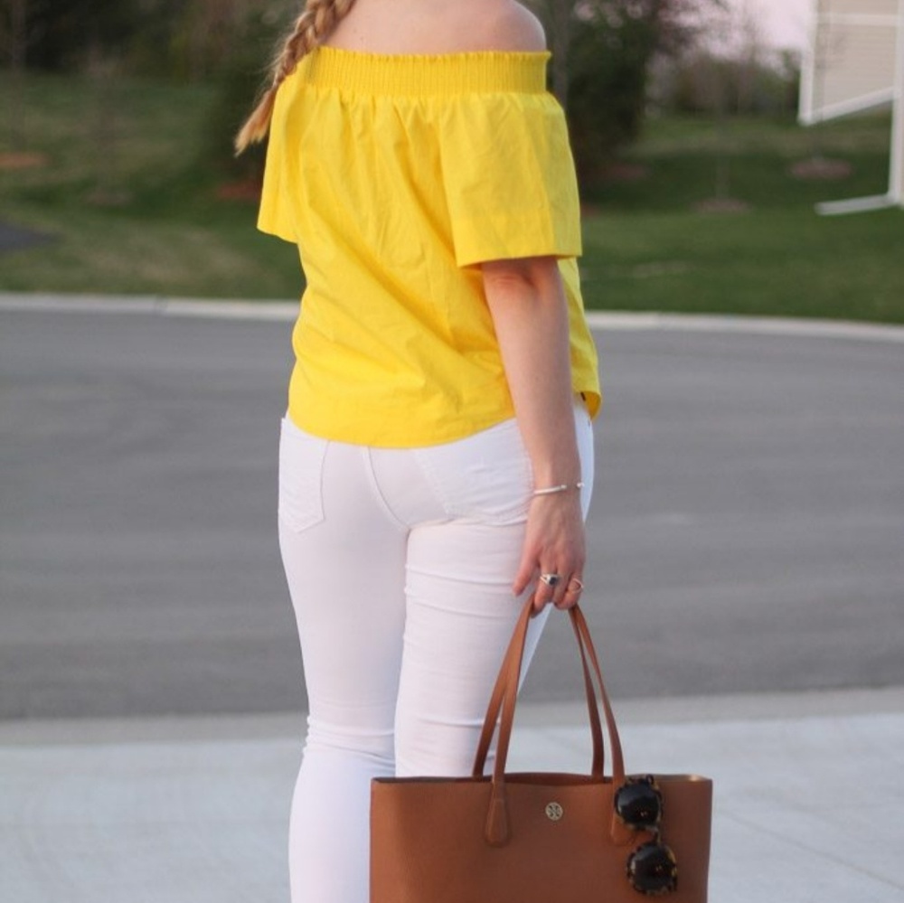 Off the shoulder  crop top - Picture 4 of 4
