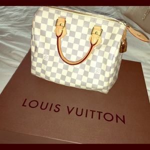 Louis Vuitton Handbag- Speedy 25