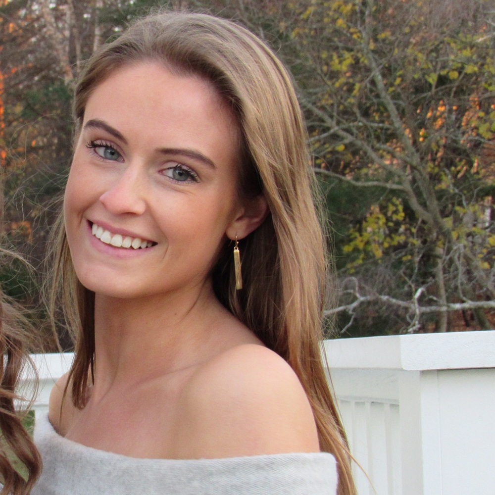 Meet your Posher, Adriana