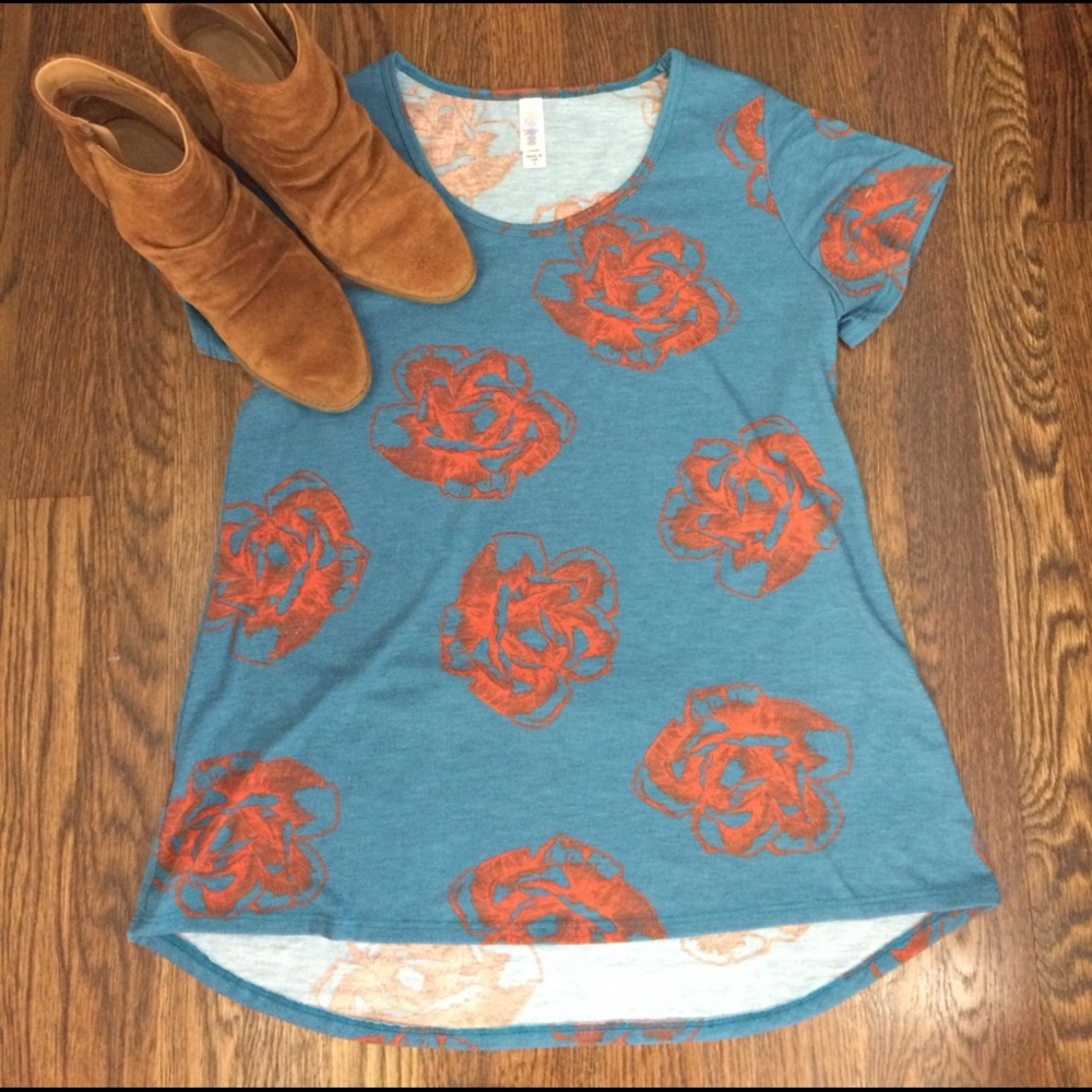 LuLaRoe classic tee