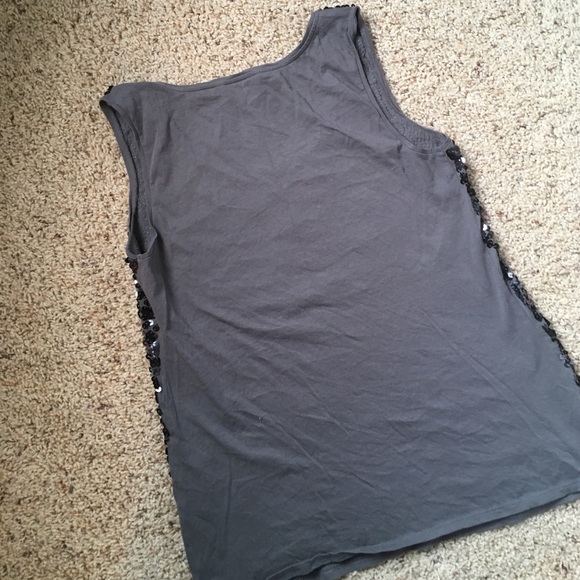 💥🎉HP x 2!!!🎉💥Loft tank with sequins - Picture 2 of 2