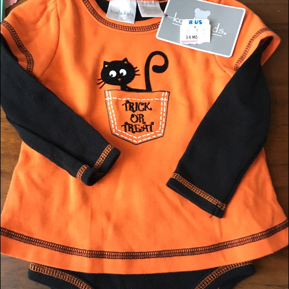 NWT!! Kids Halloween onsie!