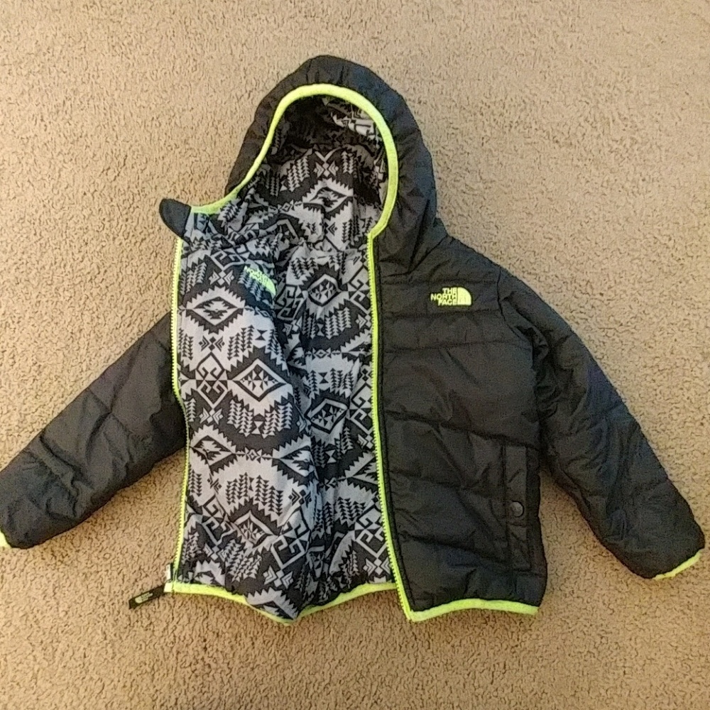 North Face boys 4t reversible jacket