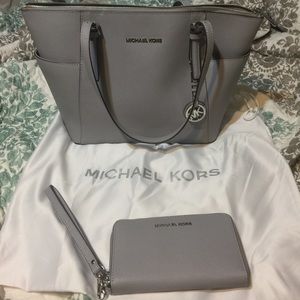 Authentic Micheal Kors purse & wallet