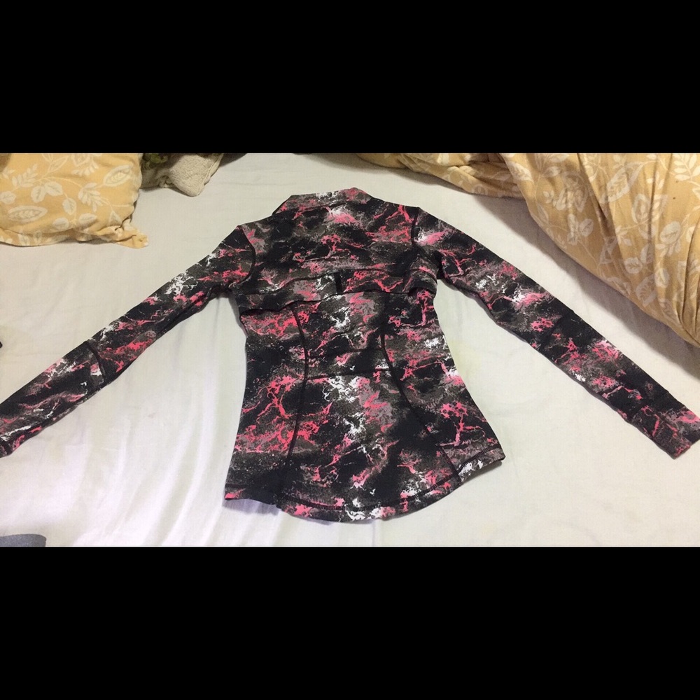 Lululemon Jacket-NWT-Never worn-Size4