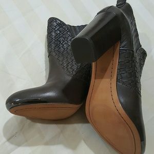 Ladies boots