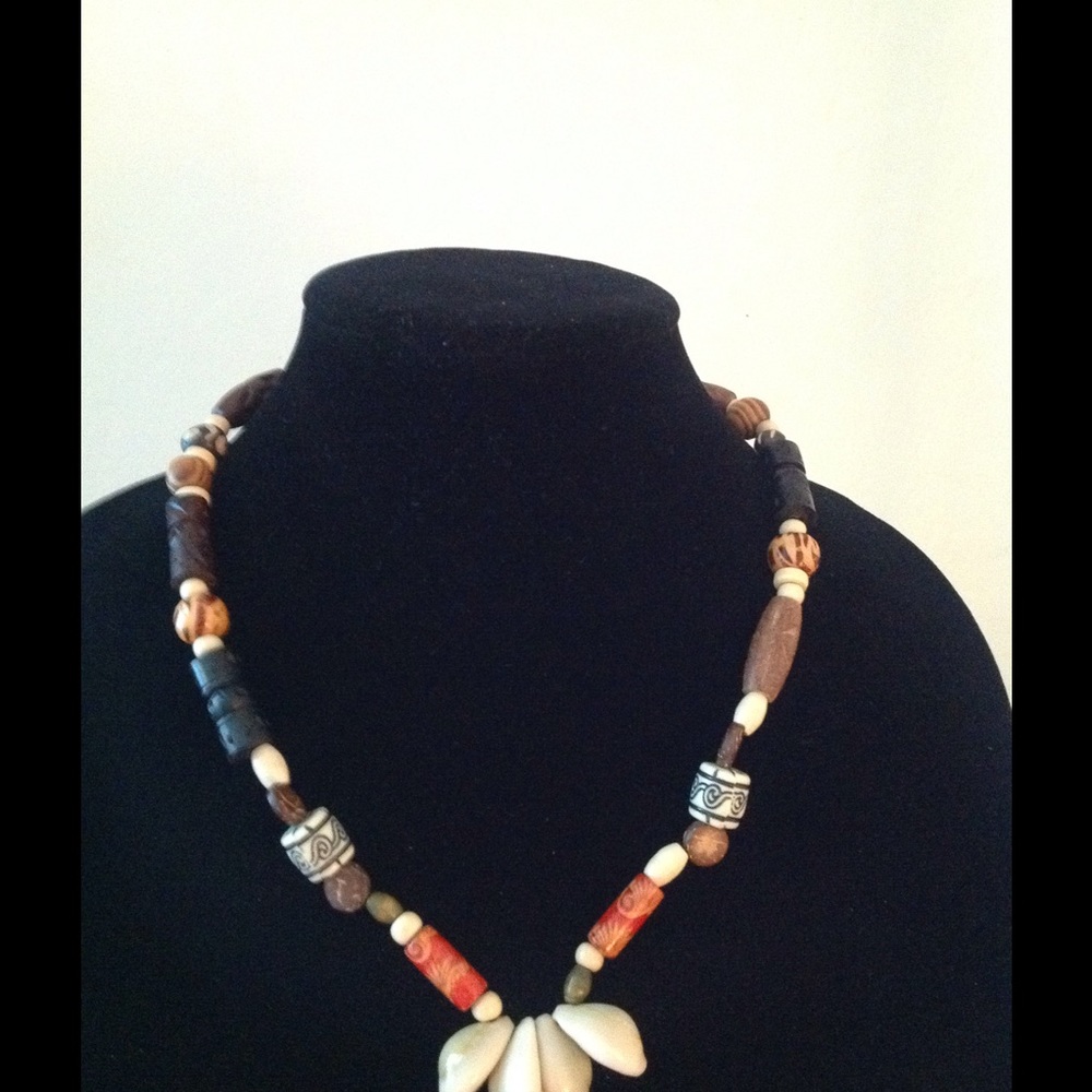 Authentic necklace - Picture 2 of 3