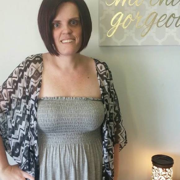 Meet your Posher, Danielle - Picture 1 of 1