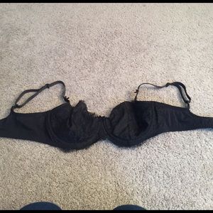 VSECRET NWOT Black lace 36DD bra