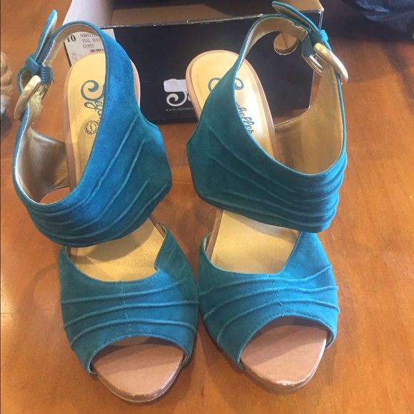Seychelles Turquoise Suede Peep toe heels - Picture 1 of 3