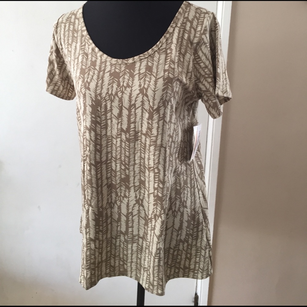 LuLaRoe classic tee