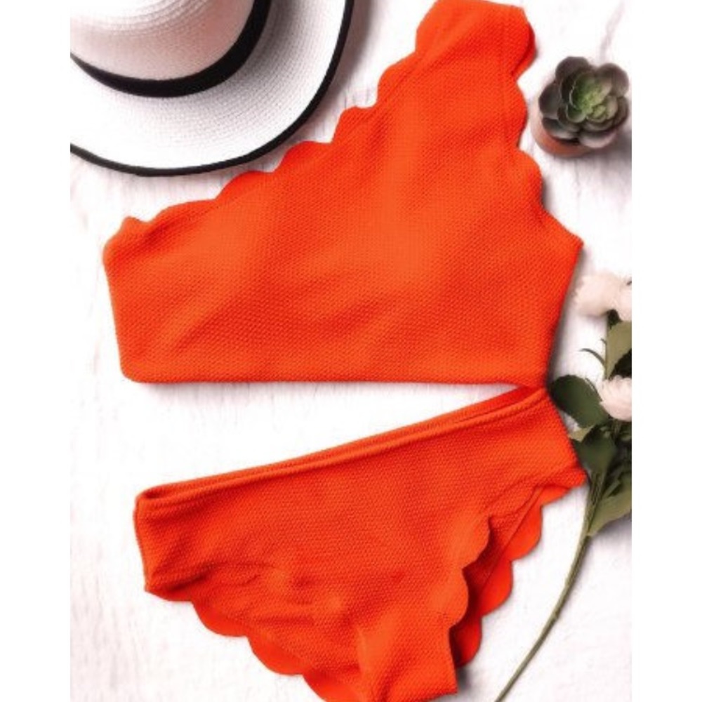 🌻NWOT Cute Scallop Bikini Set 👙🌺