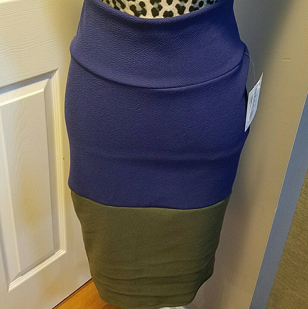 Pin skirt