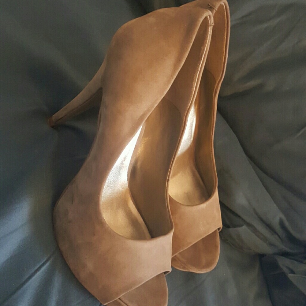 Jessica Simpson suede open toed heels