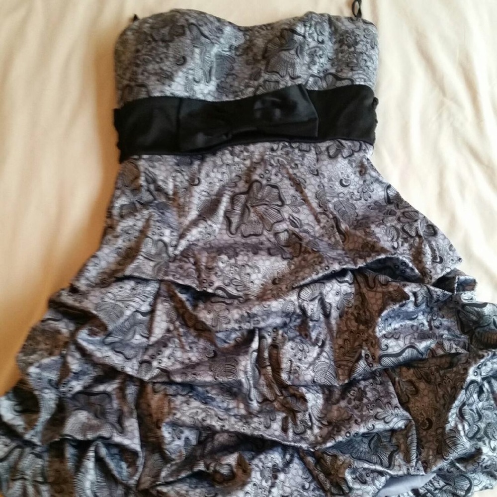 Short formal dress