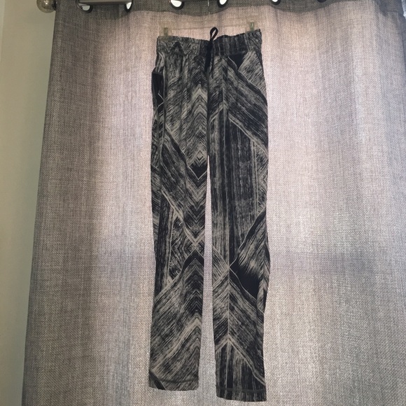 Joggers - Picture 2 of 4