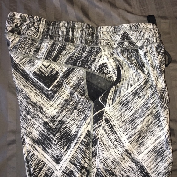 Joggers - Picture 3 of 4