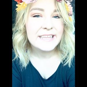 Meet your Posher, Briana