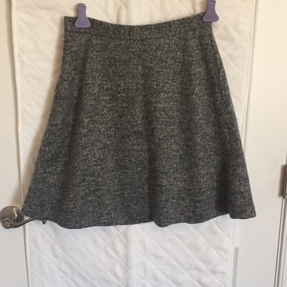 NWT- Banana Republic Tweed Skirt Sz 0