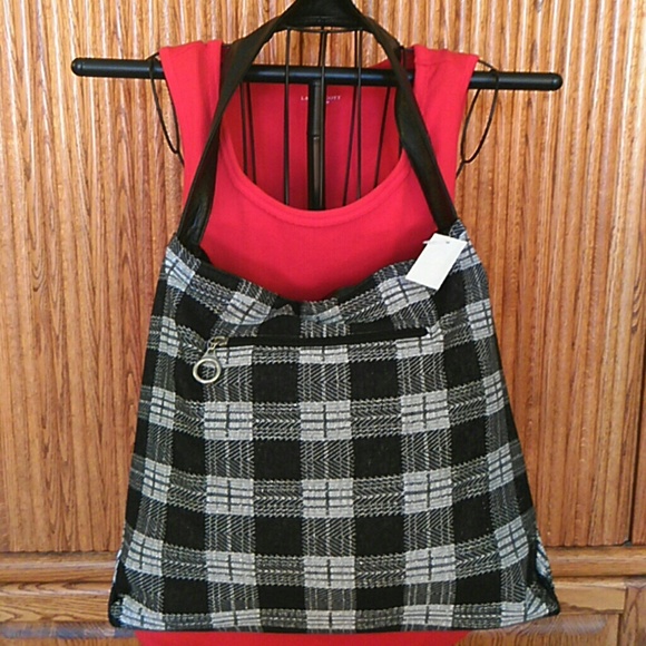 👜 SOLD LOCALLY  NEW SHOULDER BAG LARGE SIZE  NWT - Picture 2 of 8