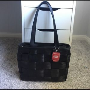 Harveys Black Seatbelt Bag