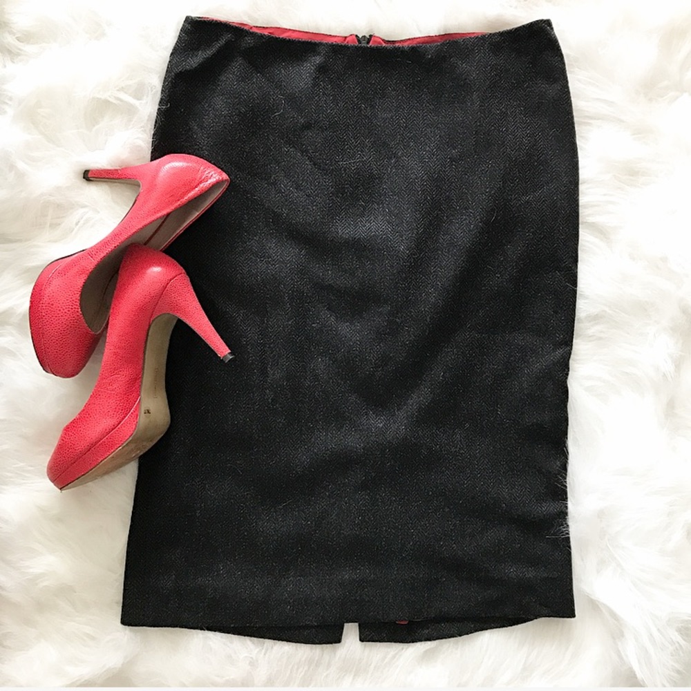 Dolce & Gabbana Virgin Wool Pencil Skirt
