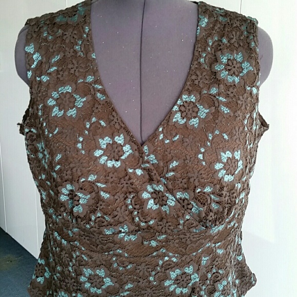 FINAL SALE PLUS 3X SLEEVELESS  TOP NWOT - Picture 2 of 4