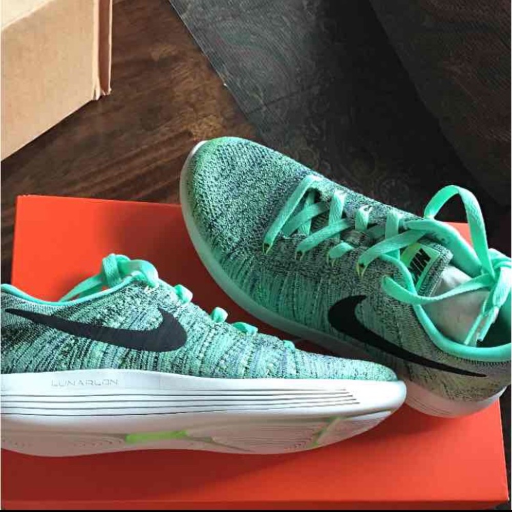 Nike lunarepic flyknit BNIB