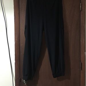 Size XL Cargo banded bottom pant by Lisa Rinna