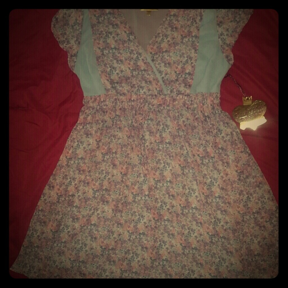 Princess Vera Wang Floral Ruched Peasant Dress New