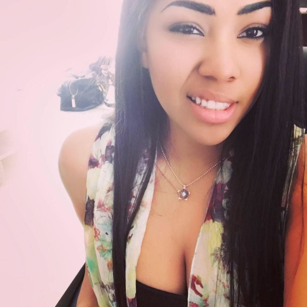 Meet your Posher, Kayla