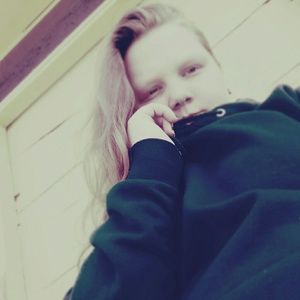 Meet your Posher, Shea