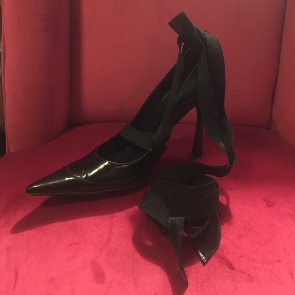 GUCCI ANKLE WRAP PUMPS