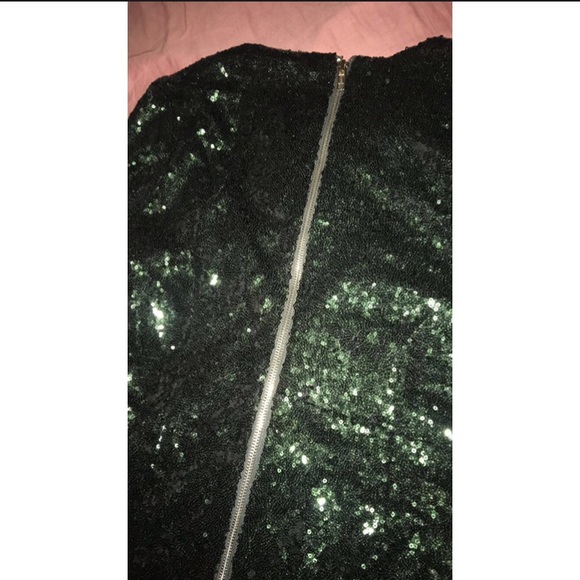 💚Dark emerald green cocktail dress w/ deep V💚 - Picture 2 of 3