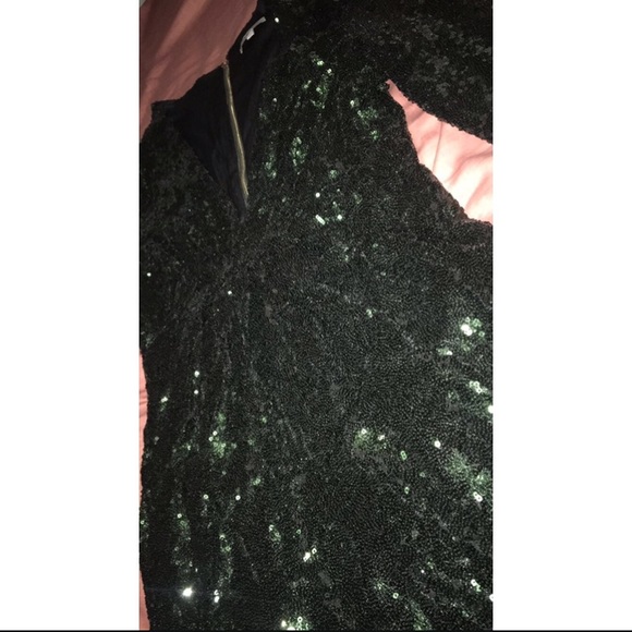💚Dark emerald green cocktail dress w/ deep V💚 - Picture 3 of 3